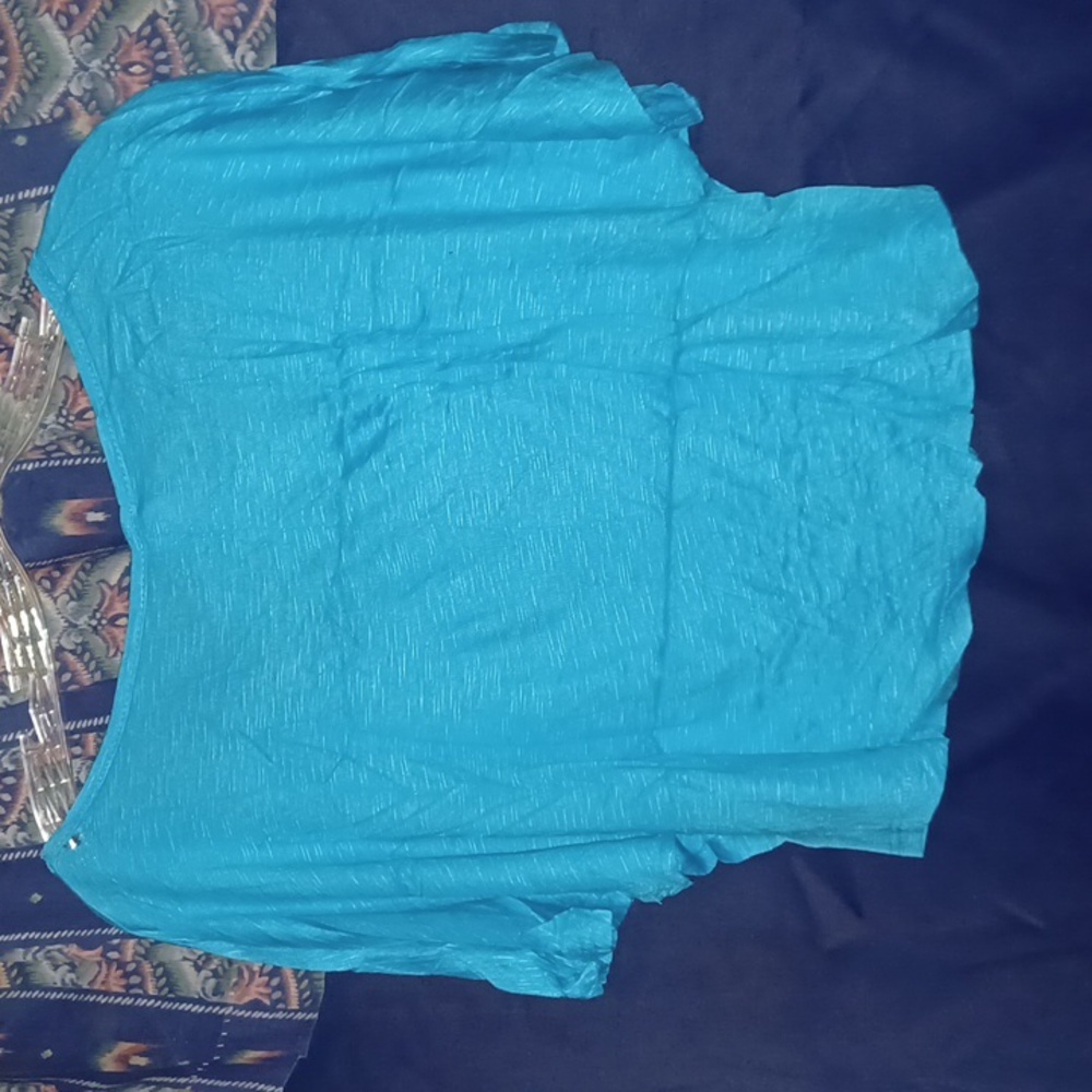 NWOT YES Half T-Shirt - Picture 5 of 5